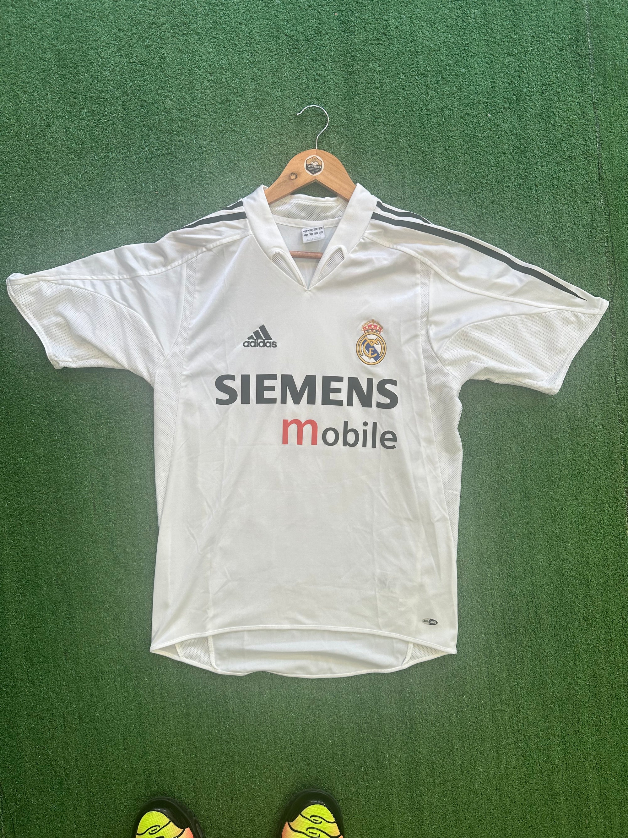 ⭐ Maillot Real Madrid 2004/2005 – Robinho #10 (Home)