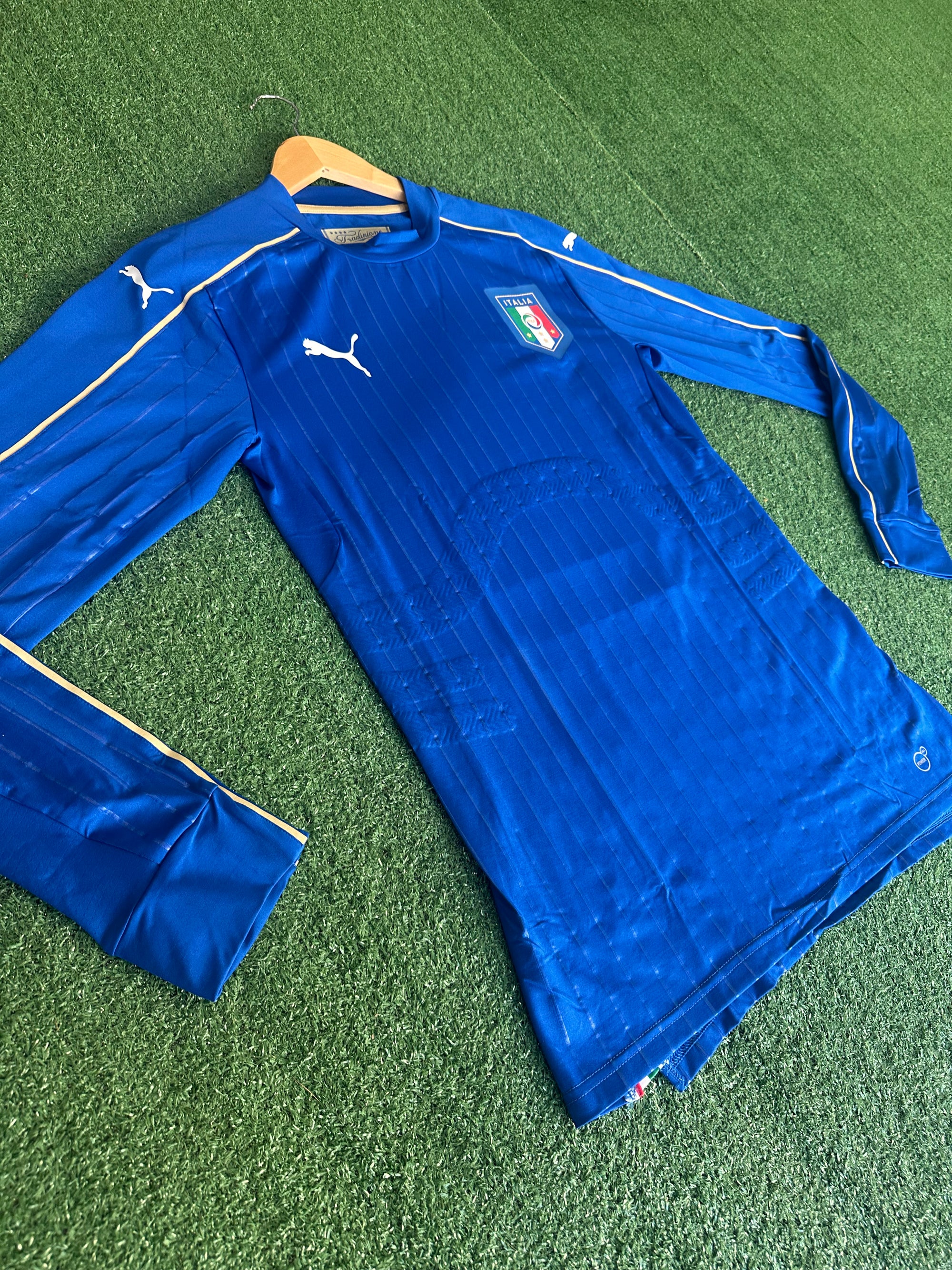 🇮🇹 Maillot Italie Domicile 2010 – Manches Longues (Puma)