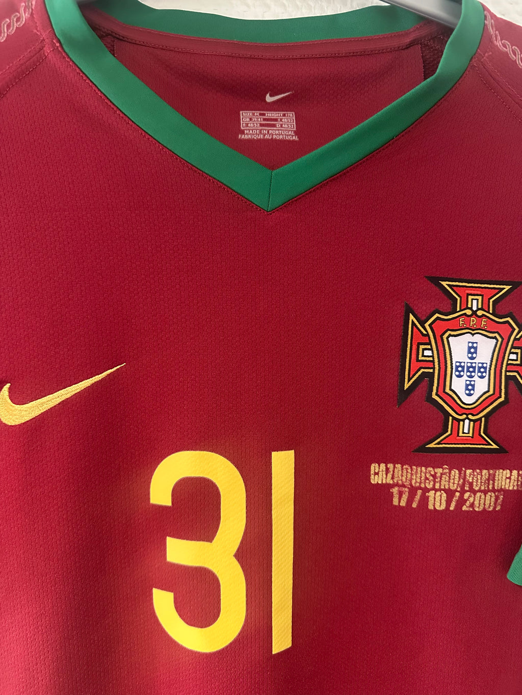 2006/08 - Portugal Home Shirt - Player Issue - Bosingwa #31 (M) - 7/10