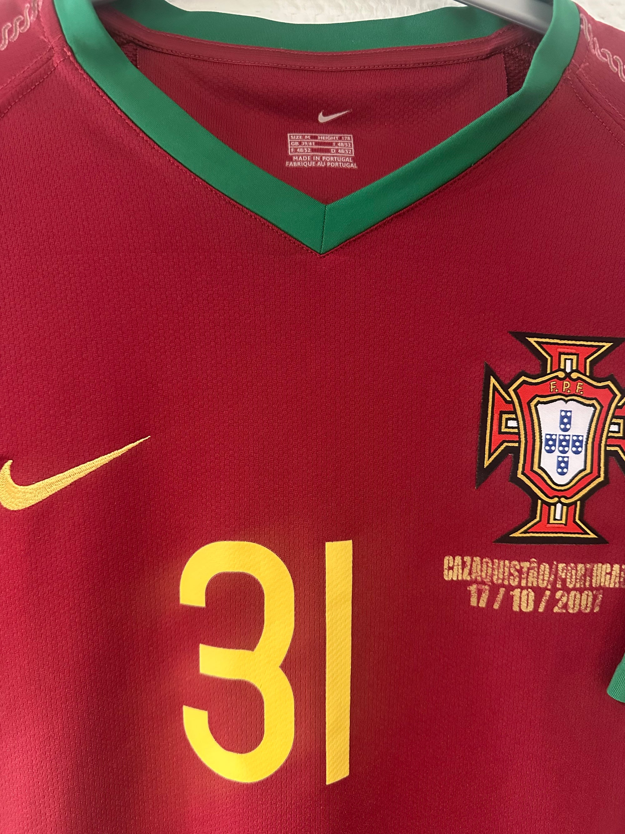 2006/08 - Portugal Home Shirt - Player Issue - Bosingwa #31 (M) - 7/10