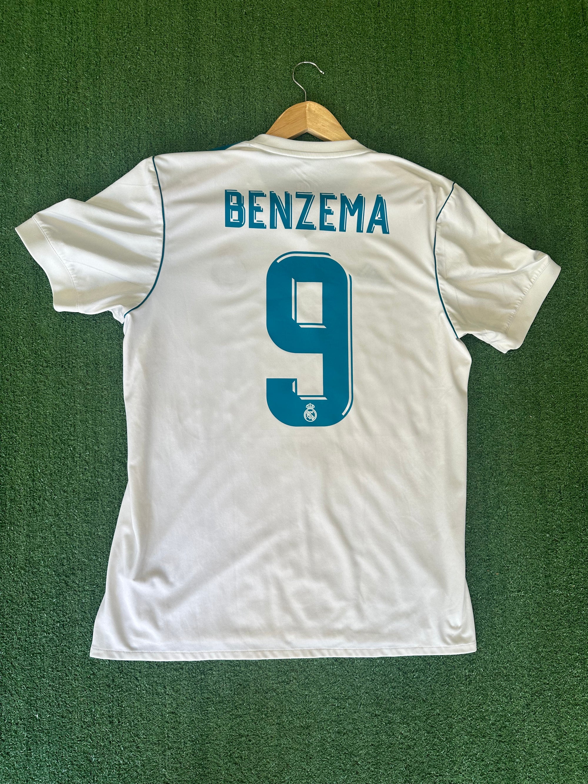 ⚪ Maillot Real Madrid – Karim Benzema #9 2017/2018
