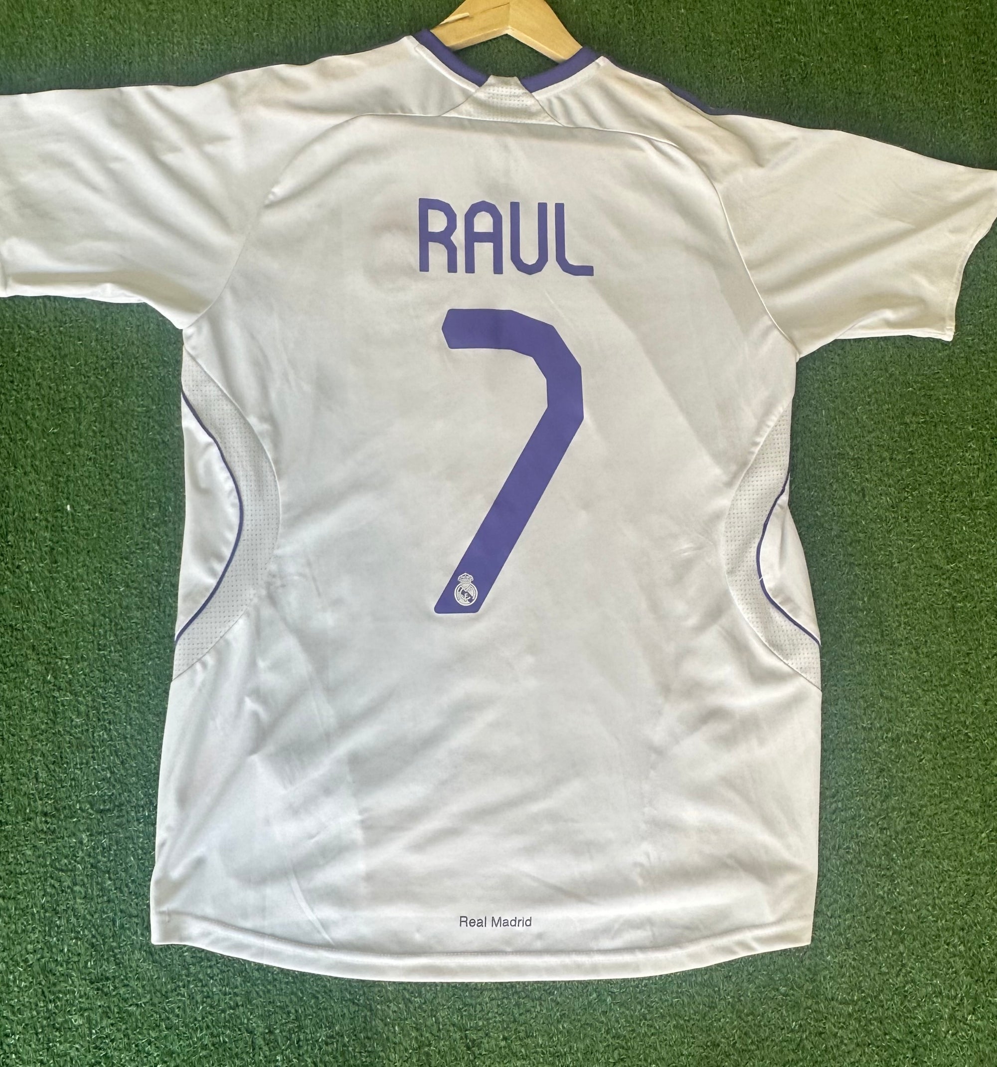 🏟️ Maillot Real Madrid – Raúl #7